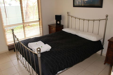 Allusion Wines Cottages - Hervey Bay Accommodation 4