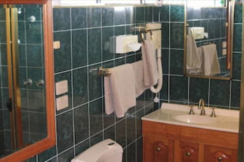 Nandewar Motor Inn - Hervey Bay Accommodation 1