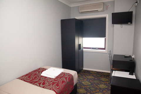 Royal Hotel Singleton - Hervey Bay Accommodation 5