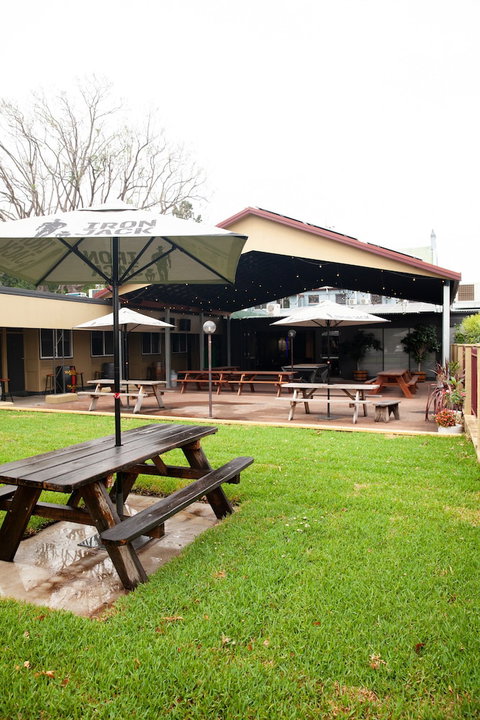 Royal Hotel Singleton - Hervey Bay Accommodation 0