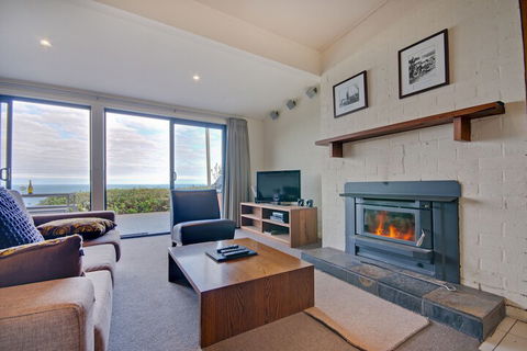Beacon Point Ocean View Villas - Hervey Bay Accommodation 6