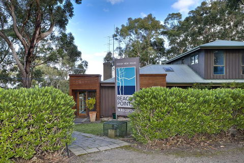 Beacon Point Ocean View Villas - Hervey Bay Accommodation 2