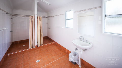 Alexandra Hotel - Tourism Hervey Bay 2
