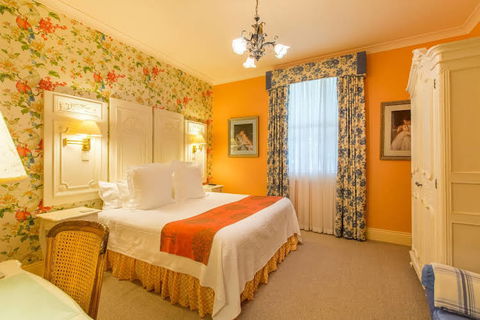 Albertines Beechworth - Tourism Hervey Bay 1