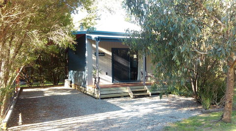 Island Break Cottages - Caters To Couples - Hervey Bay Accommodation 0