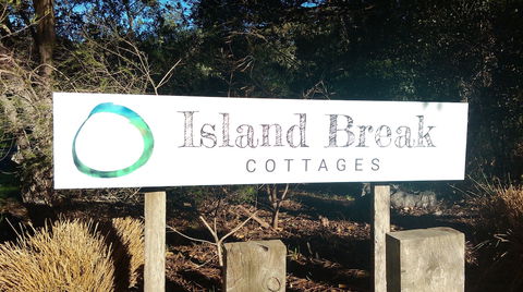Island Break Cottages - Caters To Couples - Hervey Bay Accommodation 1
