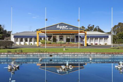 Byer Fountain Motor Inn, Holbrook - Hervey Bay Accommodation 0