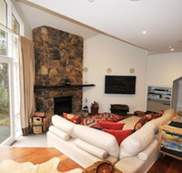 Treehouse - Hervey Bay Accommodation