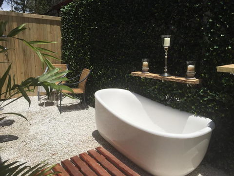 Northlakes Studio - Tourism Hervey Bay 3