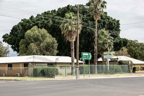 Darling River Motel - Hervey Bay Accommodation 1