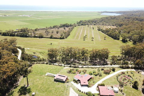 Eagles Roost Farmstay B & B - Tourism Hervey Bay 1
