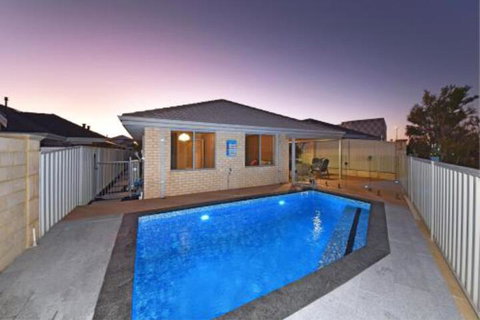 Brighton Beachside Hideaway - Hervey Bay Accommodation 3
