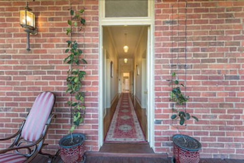 Bairnsdale Bed And Breakfast - Hervey Bay Accommodation 1