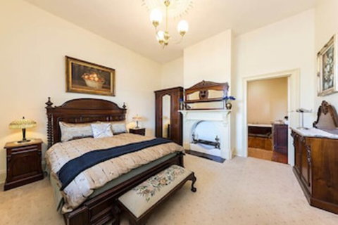 Bairnsdale Bed And Breakfast - Hervey Bay Accommodation 5