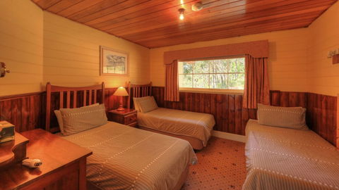 Island View Spa Cottage - Hervey Bay Accommodation 2