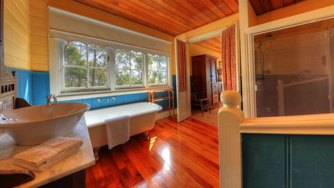 Island View Spa Cottage - Hervey Bay Accommodation 3