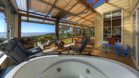 Island View Spa Cottage - Hervey Bay Accommodation 6