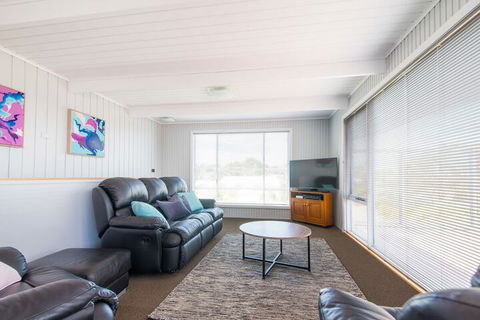 Bridport Holiday House - Tourism Hervey Bay 2