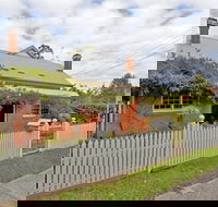 Rose Cottage - Historic Luxury - Hervey Bay Accommodation