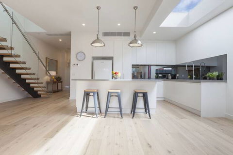 Boutique Stays Contempo - Hervey Bay Accommodation 3