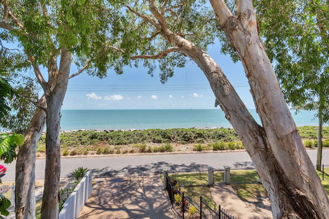 Seascape Luxury Beachfront Holiday House - Hervey Bay Accommodation 0