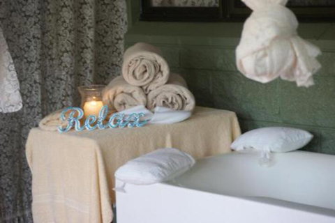 Chilverton Cottages & Restaurant - Tourism Hervey Bay 2