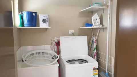 A City Retreat 2BR Apartment Reid Park Townsville - Tourism Hervey Bay 2