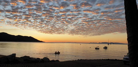 A City Retreat 2BR Apartment Reid Park Townsville - Tourism Hervey Bay 1