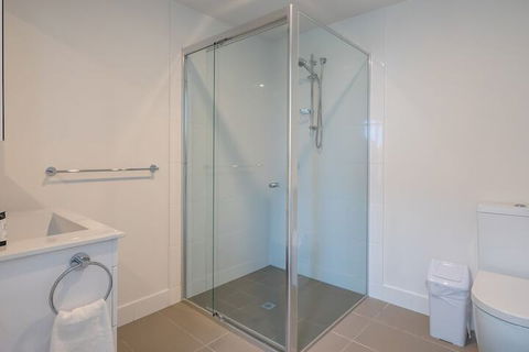 Annexe Apartments - Hervey Bay Accommodation 5