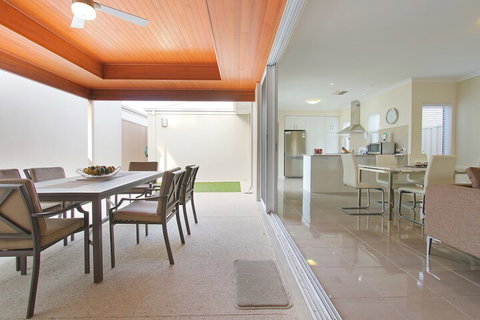 Anastasia Villa - Hervey Bay Accommodation 3
