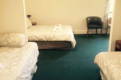 Ross Hotel - Tourism Hervey Bay 2