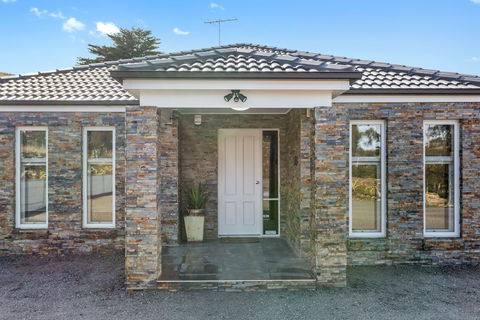Bulla Hill Villas- Melbourne Airport - Hervey Bay Accommodation 5