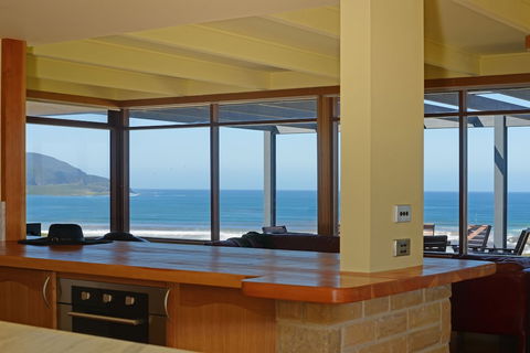 Cloudy Bay Villa - Tourism Hervey Bay 1