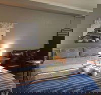 Box Hill Studios 3 at Canterbury Gardens - Tourism Hervey Bay