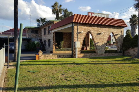 Centre Point Mid City Motor Inn - Hervey Bay Accommodation 2