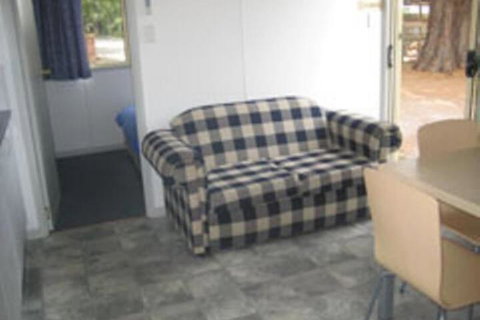 Sheffield Cabins & Apartments - Hervey Bay Accommodation 4