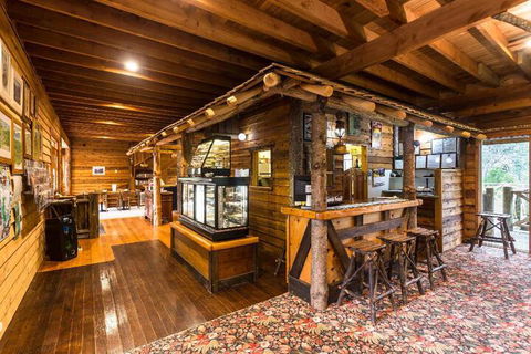 Cradle Chalet - Hervey Bay Accommodation 3