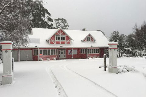 Cradle Chalet - Hervey Bay Accommodation 6