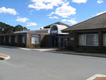 Yowani Country Club - Tourism Hervey Bay 2