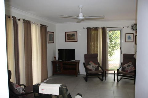 Bottlebrush B&B - Hervey Bay Accommodation 0