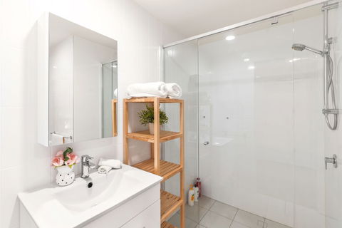 Soda Apartment - Tourism Hervey Bay 2