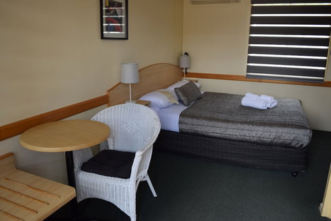 Warwick Vines Motel - Hervey Bay Accommodation 3