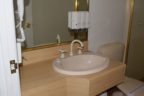 Warwick Vines Motel - Hervey Bay Accommodation 2