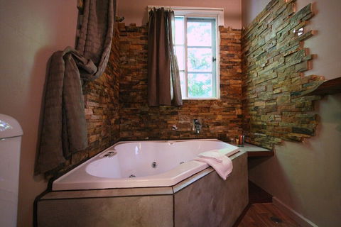 Lotus Lodges - Hervey Bay Accommodation 2