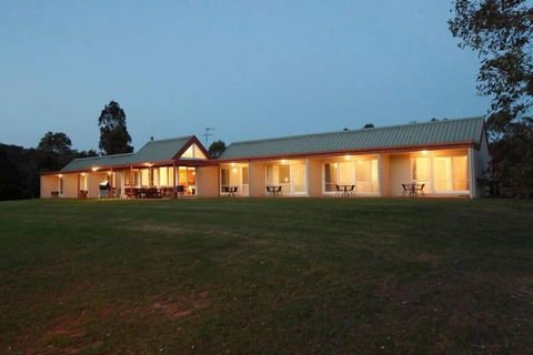 Rothbury Escape - Hervey Bay Accommodation 4