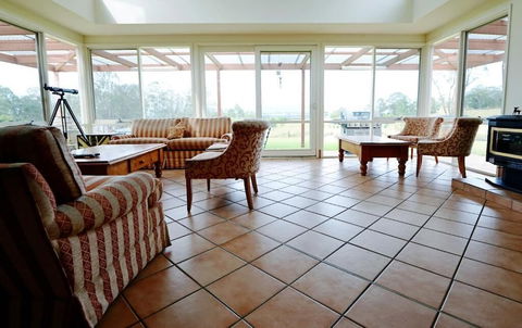 Rothbury Escape - Hervey Bay Accommodation 5