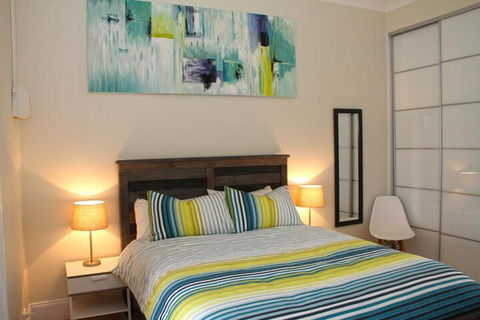 Smugglers Inn Studio Apartments - Tourism Hervey Bay 5