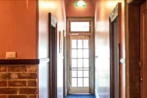 Boorowa Hotel - Hervey Bay Accommodation 4