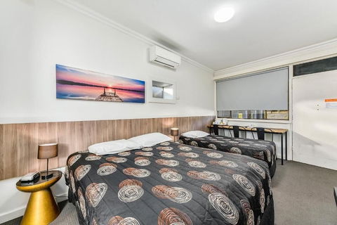 Rest Motels Naracoorte - Tourism Hervey Bay 1