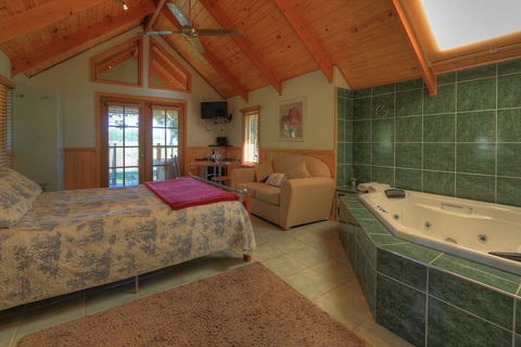 Colac Colac Caravan Park - Hervey Bay Accommodation 2